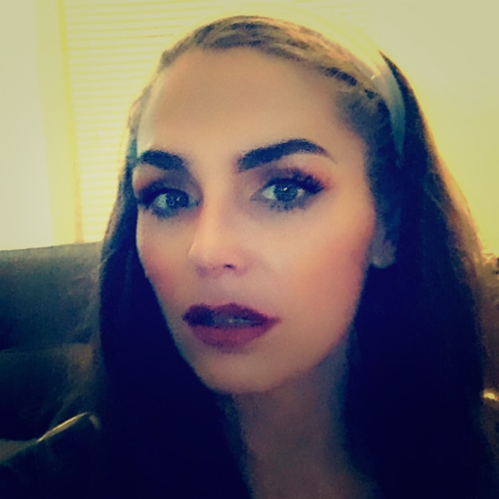 Meet your Posher, Stephanie lee